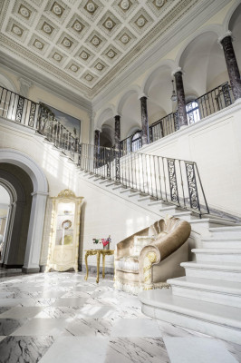 Schränke Design Barock Stil Vitrine Bar Schrank Massiv Regal Bücherregal Holz