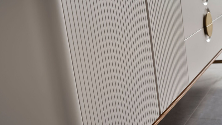  Perfekte Esszimmer Set Besteht aus Beige Anrichte und Spiegel 2tlg. neu