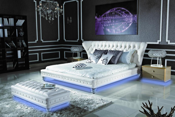 Designer Doppelbett Bett Betten Leder Chesterfield Hotel Luxus Schlafzimmer