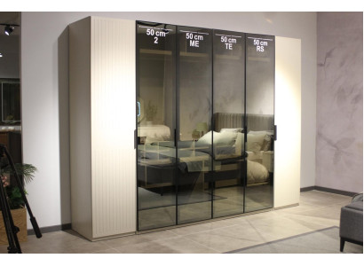 Neu und Modern Schlafzimmer Hochwertiger Kleiderschrank mit Elegantem Design