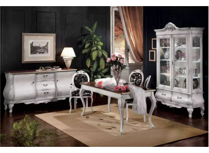 Klassische Esszimmer Möbel Esstisch 4x Stühle Sideboard Vitrine Luxus