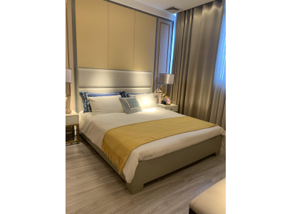 Bett Doppelbett Betten Möbel Einrichtung Schlafzimmer Design Stoff Textil neu