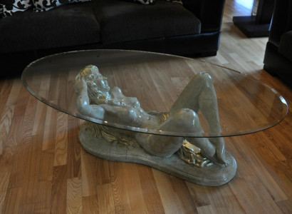 Erotischer Glastisch Skulptur Figur Couchtisch Tisch Sofa Bestell Tische Statue