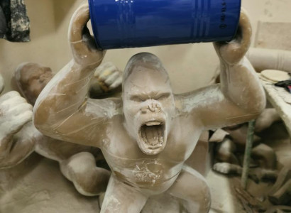 Designer Figur Statue Moderne Figuren Statuen Dekoration Deko Gorilla Garten Neu