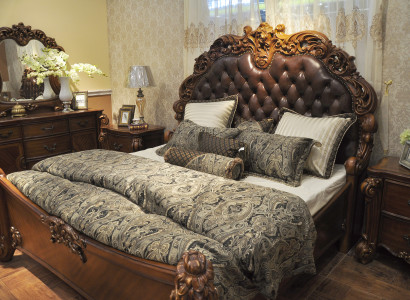 Klassisches Bett Barock Rokoko Chesterfield Stil Doppel Leder Hotel Antik