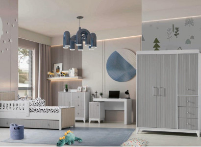 Kinderzimmer-Ensemble: Kommode, Kleiderschrank, Bett & Schreibtisch