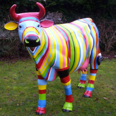 Designer Abstrakte Moderne Figur Statuen Kuh Kunststoff Deko Garten Skulpturen
