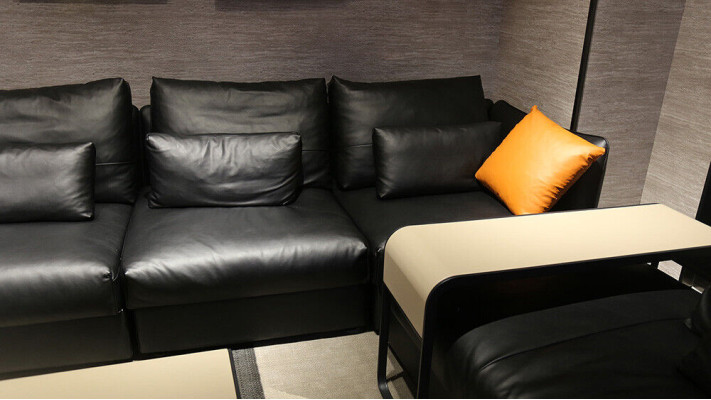 Italienische Leder Stil Wohnzimmer Möbel Ecksofa Sofa Polster Garnitur Eckcouch