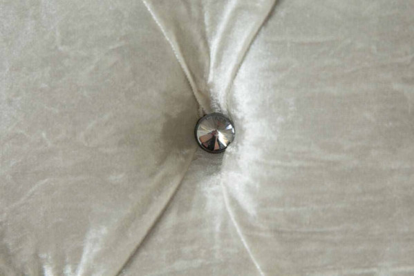 Dreisitzer Weiß Stoff Wohnzimmer Design Couchen Sofa Chesterfield Couch