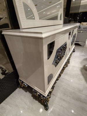 Hochwertiger Eleganter Kommode mit Spiegel stilvollem Erscheinungsbild