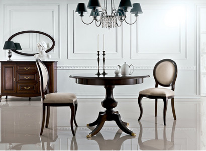 Klassischer Tisch mit 2 Stühlen Royal Stühle Tische Rundtisch Holztisch - Verona