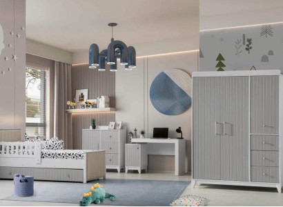 Kinderzimmer-Ensemble: Kommode, Kleiderschrank, Bett & Schreibtisch