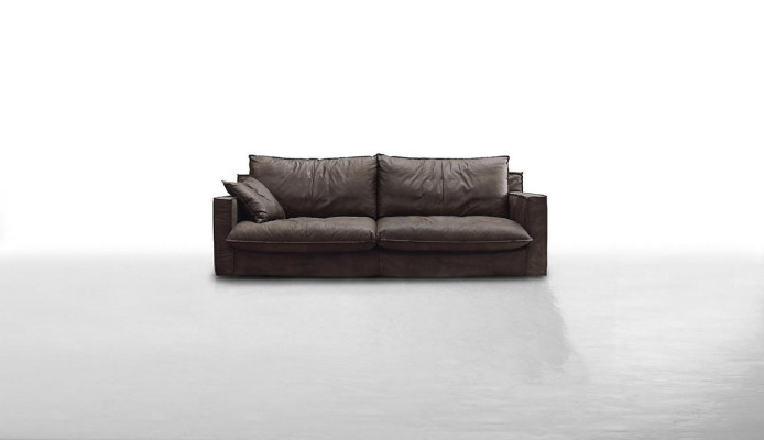 Dreisitzer Luxus Sofa 3 Sitz Sofas Sitz Leder Design Couch Möbel Stil Prianera