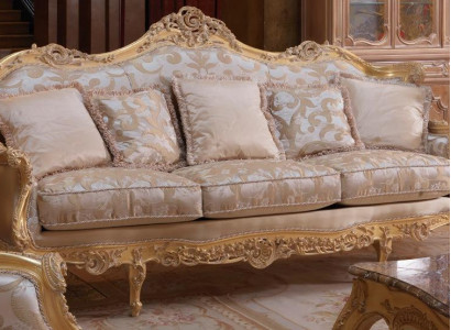 Klassisches Dreisitzer-Sofa braunes möbel