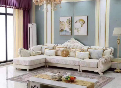 Klassisches großes Ecksofa in Weiß mit handgefertigten Holzelementen