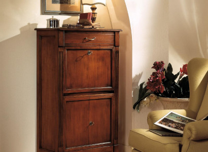 Kommode Anrichte Schrank Garderobe Sideboard Möbel Antik Stil Holz Luxus Holz