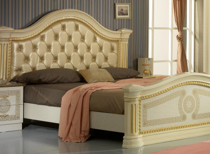 Design Schlafzimmer 3tlg. Bett 2x Nachttisch Klassischer Luxus Betten Set Möbel