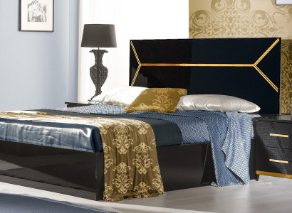 Klassische Schlafzimmer Set Bett 2x Nachttisch Kommode 3tlg. Set Betten Schwarz