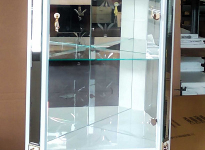 Luxus Schaufenster Eckvitrine Glas Schrank Modern Möbel Regal Klassisch ITALY