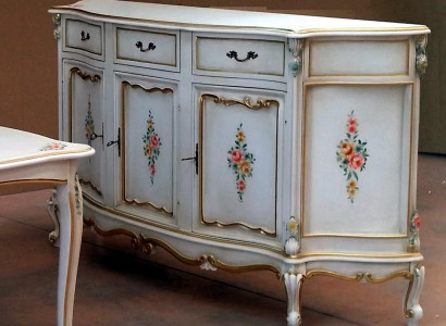 Anrichte Italienische Möbel Echtes Holz Sideboard Designer Luxus Holz Kommode