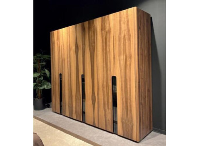 Sechstüriger Kleiderschrank Schrank Holz Möbel Schlafzimmer xxl Holz