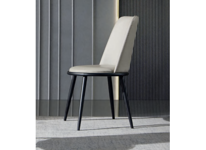 Esszimmermöbel Stilvoller Stuhl Luxus Polster Designer Holz Einsitzer