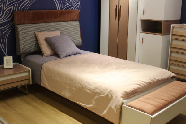 Kinderzimmer Set Jugendzimmer Bett + Nachttisch Modern Set Bett 2tlg. Neu