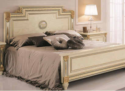 Königliches Bett 2x Nachttische Schlafzimmer Garnitur 3tlg. Set Holz Betten Neu