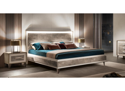 Bett 2x Nachttisch 3tlg Schlafzimmer Set Möbel Modern Luxus Betten arredoclassic