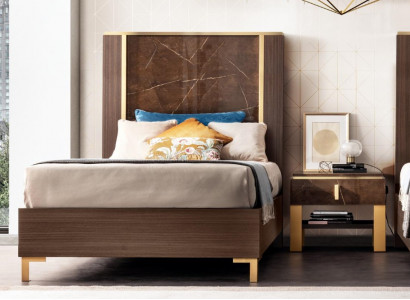 Bett Nachttisch Schlafzimmer Polsterbett Klassisch Designer Möbel arredoclassic