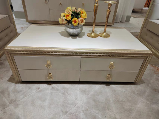 Klassischer Couchtisch Holz Tisch geschnitzt Luxus Design Italienische Möbel Neu