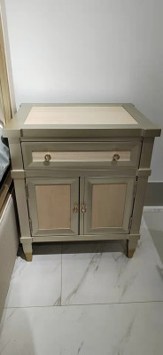 Nachttisch Tische Konsolen Tische Holz Kommode Beistelltisch Klassische Designer