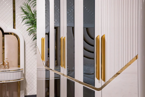 Kleiderschrank Schränke Schrank Design Holz Beige Gold Modern Möbel 270cm