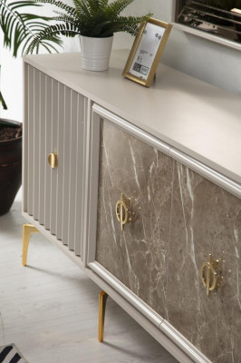Luxus Esstisch Esszimmer Tisch für 4 Personen Stühle SIdeboard Modern