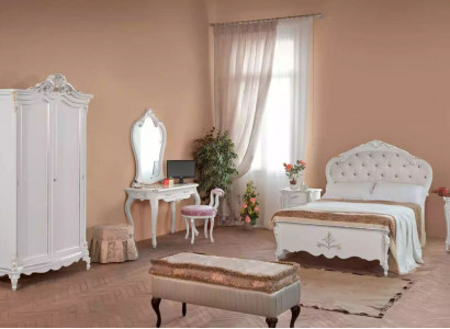 Komplettes Schlafzimmer Set Bett Nachttische Kleiderschrank Hocker 8tlg