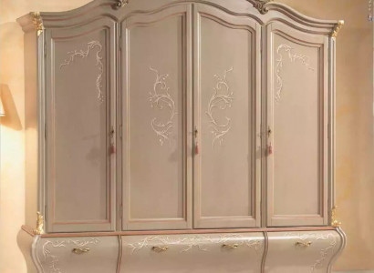 Großer Klassischer Viertüriger Kleiderschrank Luxus Massivholz Möbel