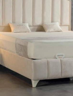 Schlafzimmer Set Beige Metall Bett Luxus 2x Nachttische Elegantes 3tlg