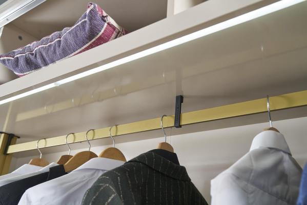 Hochglanz Kleiderschrank Schlafzimmer Schränke Eckschrank Luxus Möbel Gold Beige