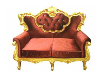 Schickes 2-Sitzer-Sofa mit einer leuchtenden Farbkombination aus edlem Rot und glänzendem Goldton im Barockstil  