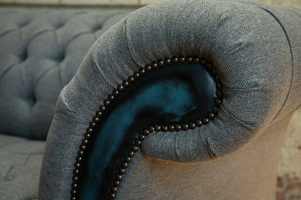 Designer Chesterfield graue Sofas Polster Couchen Textil Relax Möbel