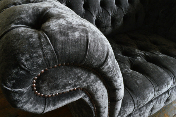 Designer Chesterfield Graue Luxus Couch Sofa 4 Sitzer Stoff Sofa