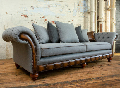 Klassische Chesterfield Design Sofa 4 Sitzer Couch Polster Luxus Textil Couchen