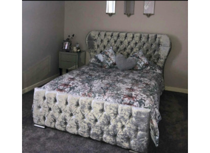 Chesterfield Design Samt Bett Luxus Textil Betten Schlafzimmer Doppel 200x200cm