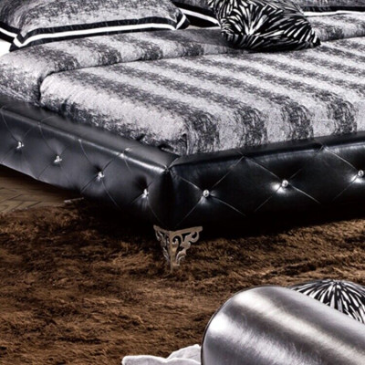 Edelstahl Luxus Chesterfield Leder Bett Doppel Polster Designer Betten Hotel