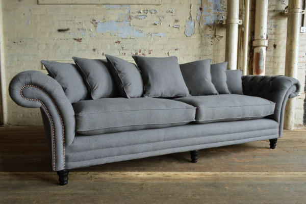 Klassische Chesterfield Couch 4 Sitzer Sofa Couch Samt Leder Design Grau 265cm