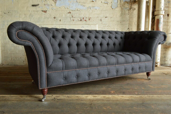 Grauer Chesterfield Dreisitzer Luxus Wohnzimmer 3-er Couch