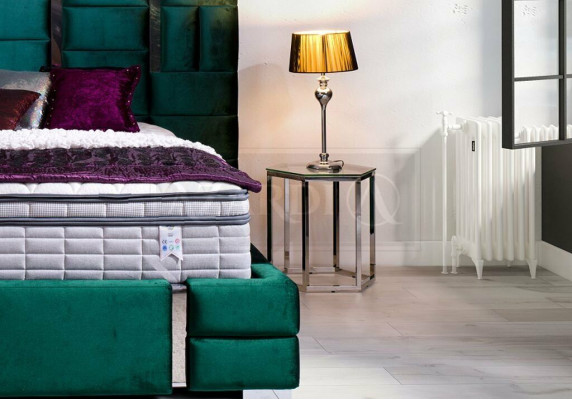 Polsterbett Doppelbett Designer Bett Ehebett Schlafzimmer Samtbett Stoff Betten