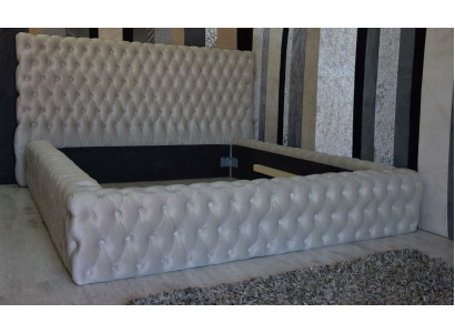 Elegantes Chesterfield Design Englisches Doppelbett in Beige - Betten mit zeitlosem Stil