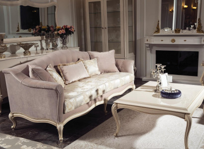 Dreisitzer Klassisches Sofa Couch Polster Möbel Italienische Möbel Sofa