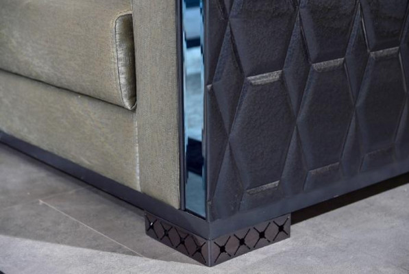 Dreisitzer Luxus Sofa 3 Sitz Sofas Sitz Design braun Metall mit Textil